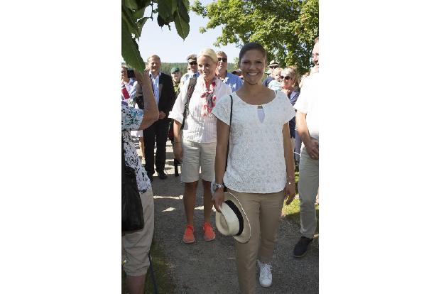 ...nicht nur Pflicht- sondern auch eine Herzensangelegenheit. Für die 300 Mit-Wanderer war es zudem eine schöne Gelegenheit ...