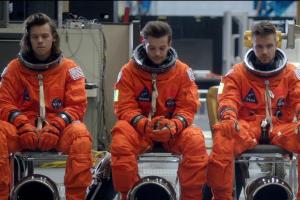 One Direction heben ab