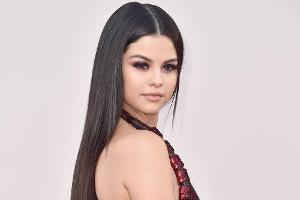 Selena Gomez knutscht Niall Horan