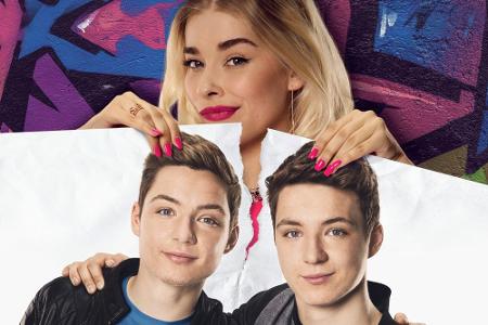 Jessy (Milena Tscharntke) will sich zwischen Heiko (l.) und Roman drängen