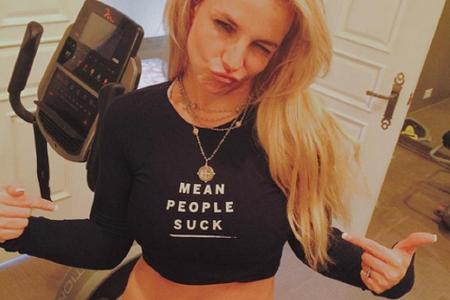 Britney Spears ist stolz auf ihre Bauchmuskeln Britney Spears ist stolz auf ihre Bauchmuskeln