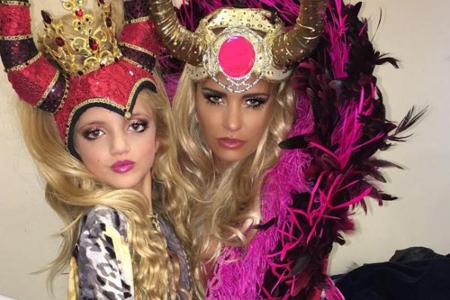 Princess Tiiaami und ihre Mutter Katie Price posieren gerne für ihre Instagram-Fans Princess Tiiaami und ihre Mutter Katie Price posieren gerne für ihre Instagram-Fans