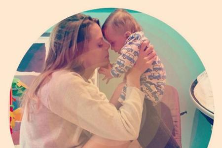 Jaime King hegt und pflegt ihren Sohn, bis es ihm wieder besser geht Jaime King hegt und pflegt ihren Sohn, bis es ihm wieder besser geht