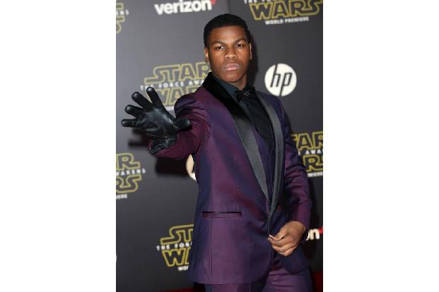 ...mit dem von John Boyega gespielten desertierten Stormtrooper 