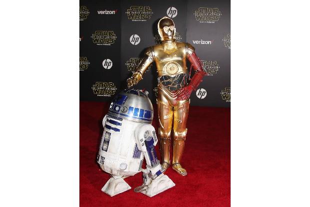 ...die Roboter R2-D2 und C-3PO, die auf dem roten Teppich der Premiere sogar gemeinsam für die Fotografen posierten. Doch ob...