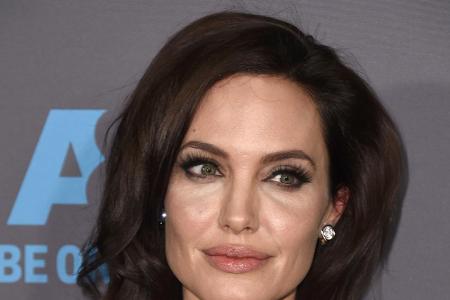 Angelina Jolie - sind ihre Lippen zu schön, um echt zu sein?