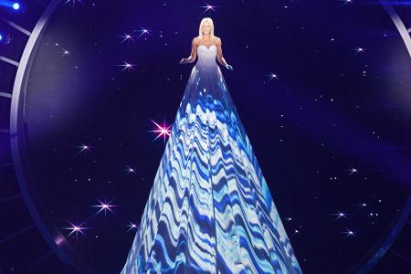 Deutschlands größter Weihnachtsengel: Helene Fischer im XXL-Kleid Deutschlands größter Weihnachtsengel: Helene Fischer im XXL-Kleid