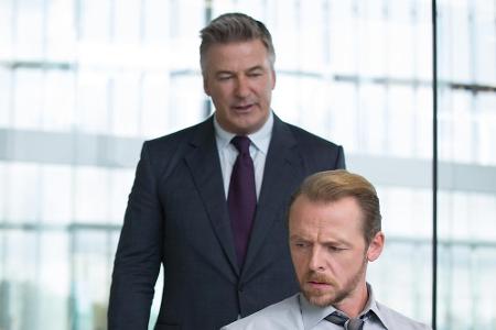 Auch Alec Baldwin (l.) feiert im fünften Teil der Action-Reihe seine Premiere. Als CIA-Boss Hunley will er, dass die Impossi...