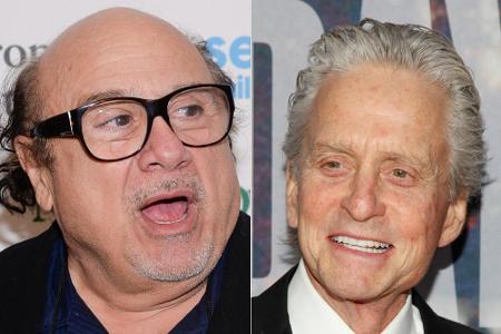 Danny Devito (70) und Michael Douglas (70) verbindet ebenfalls eine echte Männerfreundschaft, die nun schon seit über 50 Jah...