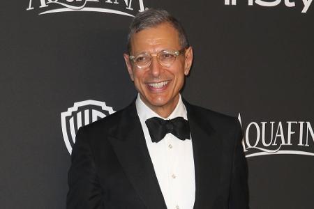 Jeff Goldblum feiert in diesem Jahr seinen 63. Geburtstag. Dass das Alter seinem Gespür für Mode keinen Abbruch tut, beweist...