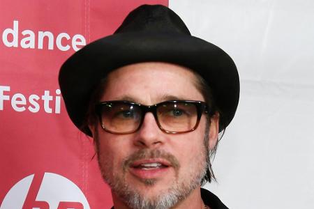 Brad Pitt ist sechsfacher Vater - doch anstatt sich gehen zu lassen, tritt er nach wie vor modebewusst auf, und ist somit ve...