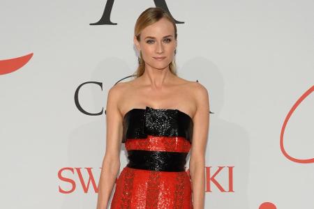 Schauspielerin Diane Kruger (38) trug für ihren Auftritt bei den CFDA Fashion Awards eine Robe des nepalesisch-amerikanische...