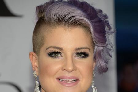 Kelly Osbourne (30) ist bekannt für ihre exzentrischen Looks. Kein Wunder, dass auch sie nicht vor Grau zurückschreckt. Sie ...