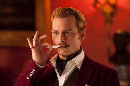 Endlich mal wieder sehr irdisch unterwegs ist Depp 2015 in 