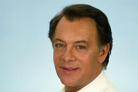Der Arzt, dem nicht nur die Frauen vertrauen: Klausjürgen Wussow spielt die Rolle seines Lebens - Professor Klaus Brinkmann!