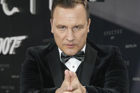 Auch er hat 007 drauf: Designer und TV-Star Guido Maria Kretschmer. Er setzte auf Fliege statt Krawatte.