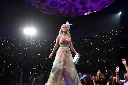 Während sich die Medien vor allem mit Rivalin Taylor Swift beschäftigten, hat Katy Perry (31) den größten Gewinn eingefahren...