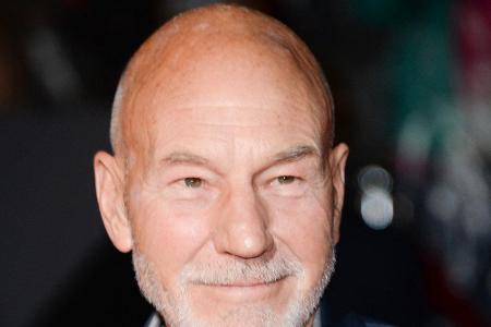 Patrick Stewart wusste schon früh, dass er Schauspieler werden möchte. Mit zwölf Jahren spielt er erstmals Theater, sein Dur...