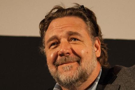 Ein alter Hase im Filmgeschäft ist Russell Crowe (51). Nicht ganz frisch soll angeblich auch sein Körpergeruch sein. Dieses ...