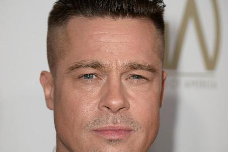 Brad Pitt (51) scheint bei der Jury besonders beliebt zu sein! Er wurde zwei Mal zum attraktivsten Mann der Welt auserkoren:...