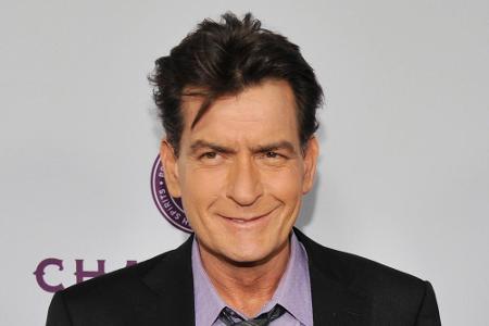 Charlie Sheen (50, 