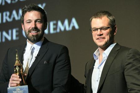 Nicht nur beruflich ein Team, auch privat sind Oscar-Gewinner Ben Affleck (l.) und Kollege Matt Damon schon lange echte Freu...