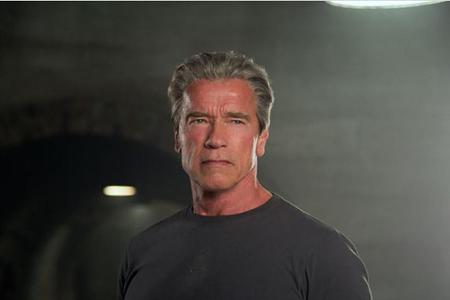 Fest steht: Aus der Killermaschine T-800 von einst ist ein ergrauter, gutmütiger, androider Menschenfreund geworden, der inm...
