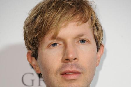 Musiker Beck (44) bekannte sich 2005 zu seiner Scientology-Mitgliedschaft. Öffentlich vermeidet es der Sänger jedoch meist, ...