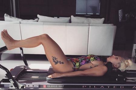 Um in ihren extravaganten Outfits eine gute Figur zu machen, trainiert Lady Gaga (29) hart. Ihr Trick fürs Sommer-Work-Out i...