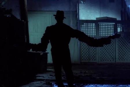 Mit einfachen, aber ungemein effektiven Tricks wurde Krueger-Darsteller Robert Englund in eine wahre Alptraum-Figur verwande...