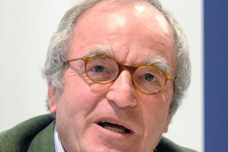 Günter Reimann-Dubbers gehört zu der Unternehmerfamilie Reimann. Sie halten unter anderem Aktien am Reinigungsmittelherstell...