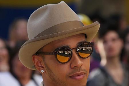 Selbst Formel-1-Star Lewis Hamilton (30) wurde kürzlich am Set von 