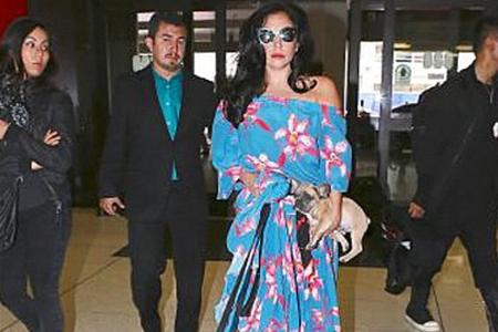 Für die Queen der verrückten Looks ist der extravagante Tropical Print natürlich genau das Richtige. Lady Gaga (29, 