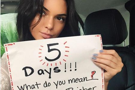 Die kleine Schwester hat es vorgemacht, Kendall Jenner (19) tut es ihr gleich. Auch sie hilft Bieber bei der Ankündigung sei...