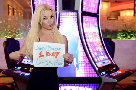 Kurz vor knapp springt auch noch Britney Spears (33, 