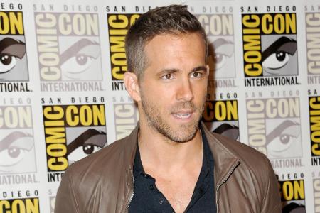 Kein Wunder, liegen Hollywood-Star Ryan Reynolds (39) doch die Frauen zu Füßen.