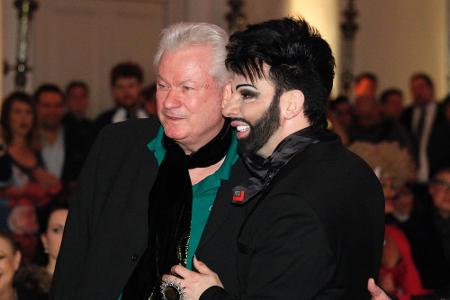 Nach einer zweijährigen Verlobungszeit gaben sich Star-Designer Harald Glööckler (50) und sein Lebensgefährte Dieter Schroth...