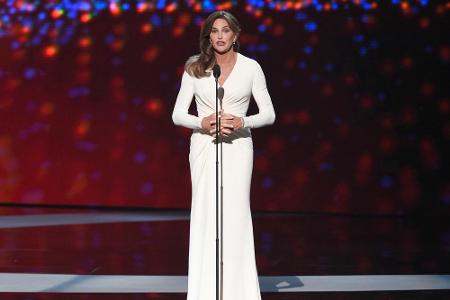 Caitlyn Jenner überzeugte die Kritiker bei den ESPY Awards in einem enganliegenden Abendkleid von Versace.