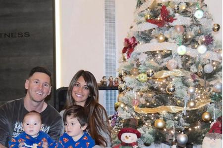 Lionel Messi (28) wartet anscheinend schon seit rund einer Woche auf den Tag der Bescherung. Seine Freundin Antonella (27) u...