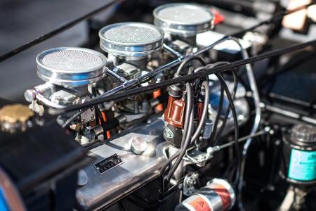 Im BMW 328 arbeitet ein Sechszylinder mit 80 PS