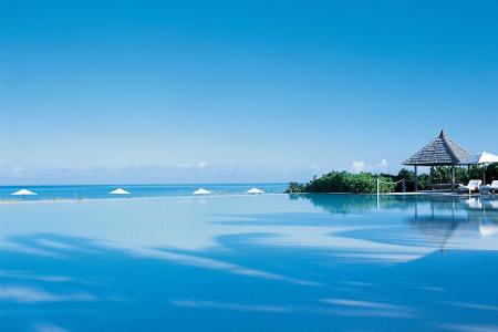 Der Infinitypool des Luxusresorts Parrot Cay