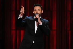 Hugh Jackman singt am Bosporus