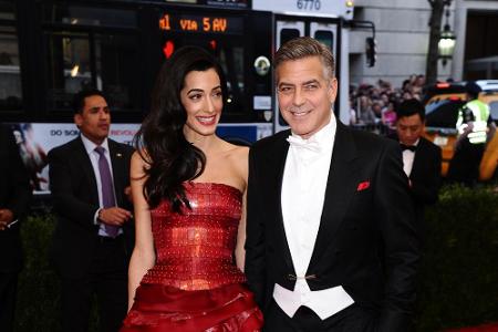 Glückliches Paar: Amal und George Clooney bei der MET Gala in New York Glückliches Paar: Amal und George Clooney bei der MET Gala in New York