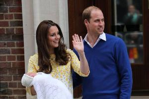 William und Kate mit Töchterchen nach Hause zurückgekehrt
