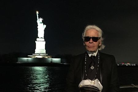 09 Karl Lagerfeld httpsinstagram.comcaradelevingne 11084632_588565231280489_2057573737_n.jpg