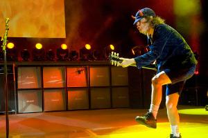 Angus Young: Der ewige Schuljunge wird 60