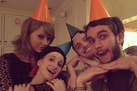 Taylor (li.o.) und Zedd (re.u.) albern herum