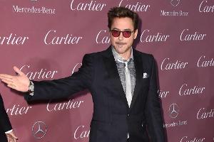 Robert Downey Jr. macht jungen Fan zum "Iron Man"