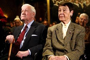 Alt-Kanzler Helmut Schmidt gesteht Seitensprung