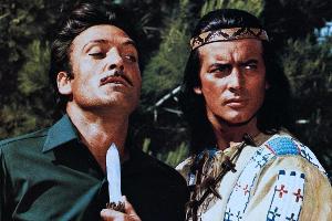 Rik Battaglia (li.) und Pierre Brice in "Winnetou III"